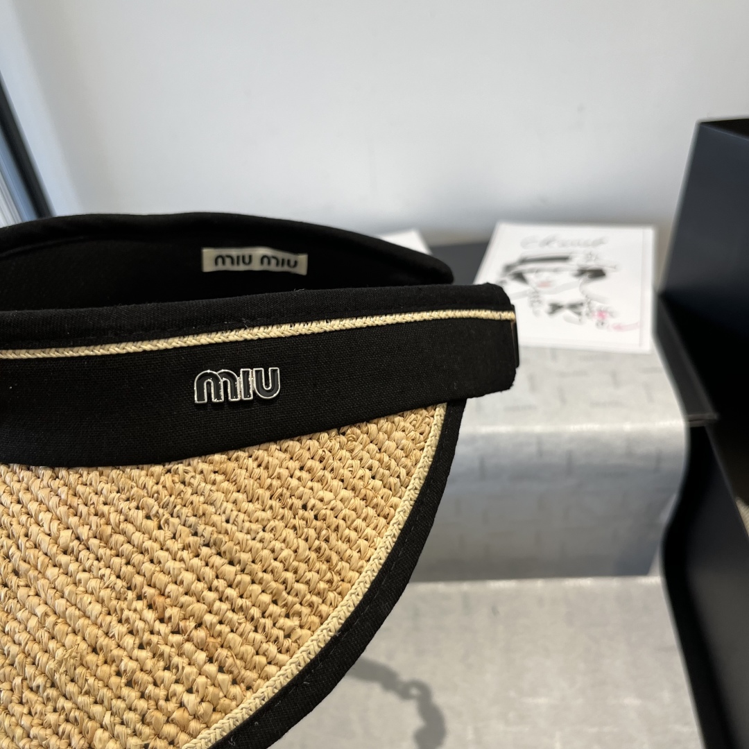 P

miumiu缪缪拉菲草空顶遮阳帽