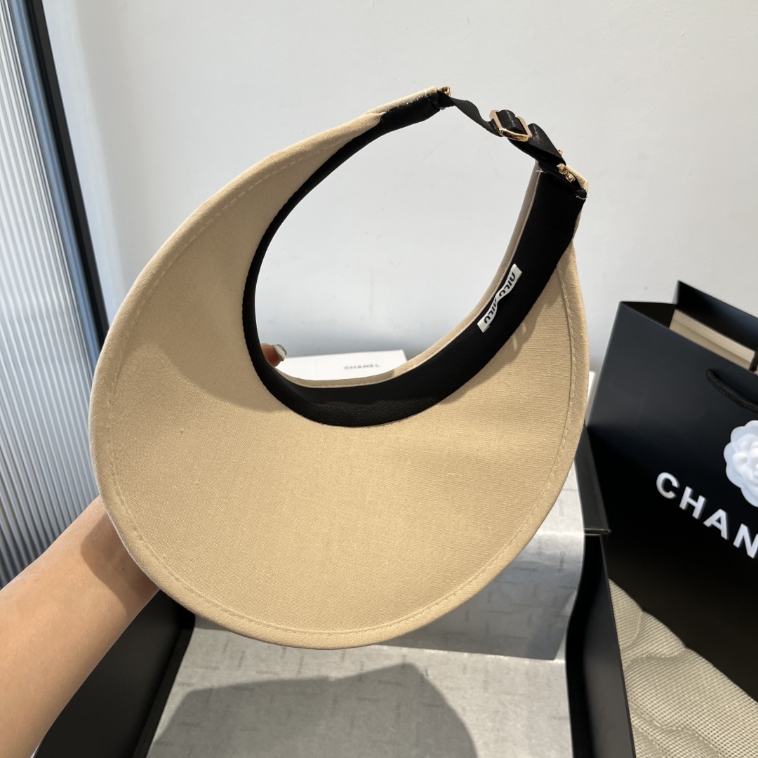 P

miumiu缪缪拉菲草空顶遮阳帽