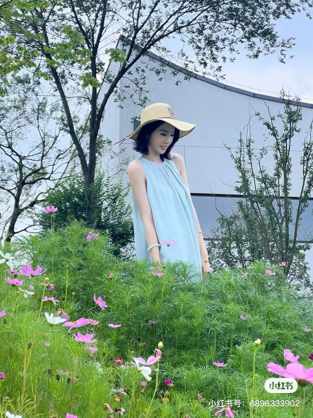 P

LOEWE罗意威大檐帽，太阳大草帽，细草制作，官方款开模，非市场普通版本,头围57cm