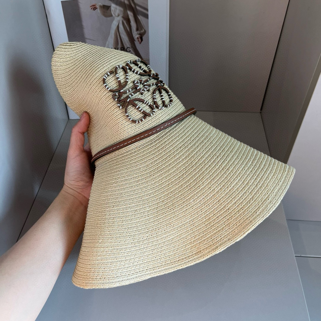 P

LOEWE罗意威大檐帽，太阳大草帽，细草制作，官方款开模，非市场普通版本,头围57cm