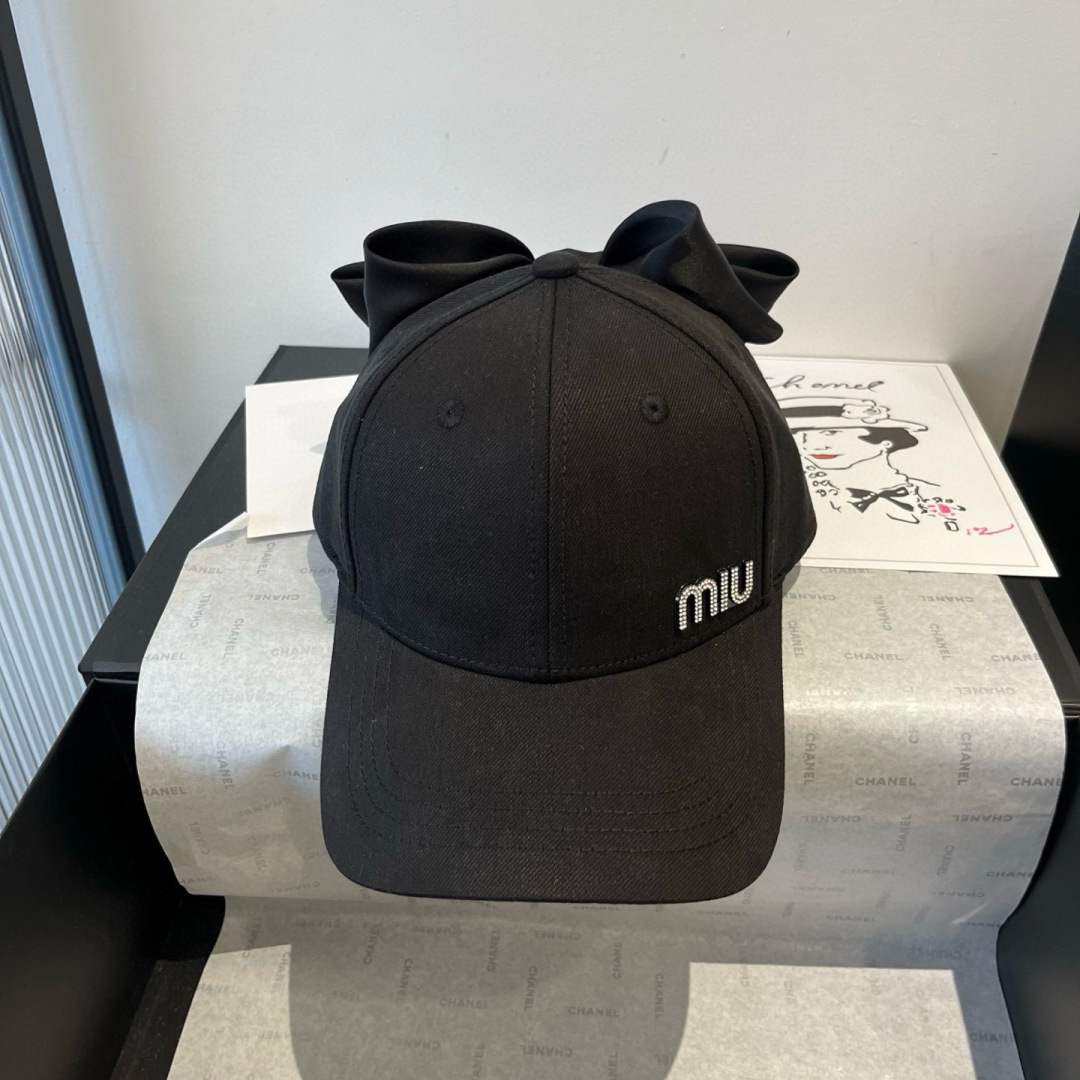 P

miumiu缪缪蝴蝶结鸭舌帽，高端定制，头围57cm