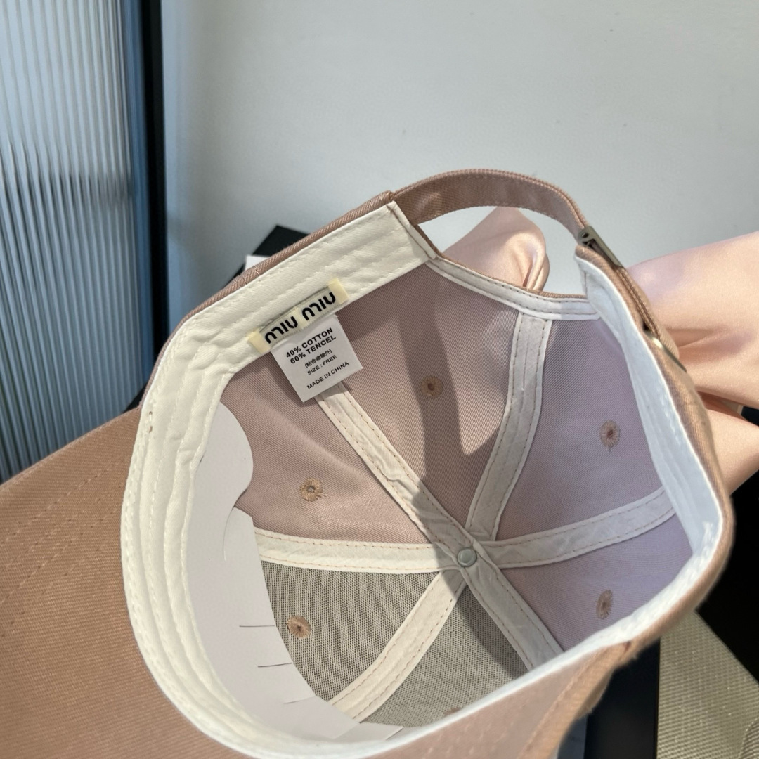 P

miumiu缪缪蝴蝶结鸭舌帽，高端定制，头围57cm