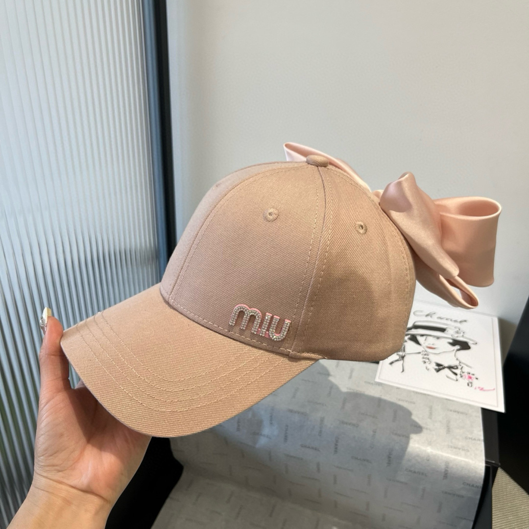 P

miumiu缪缪蝴蝶结鸭舌帽，高端定制，头围57cm