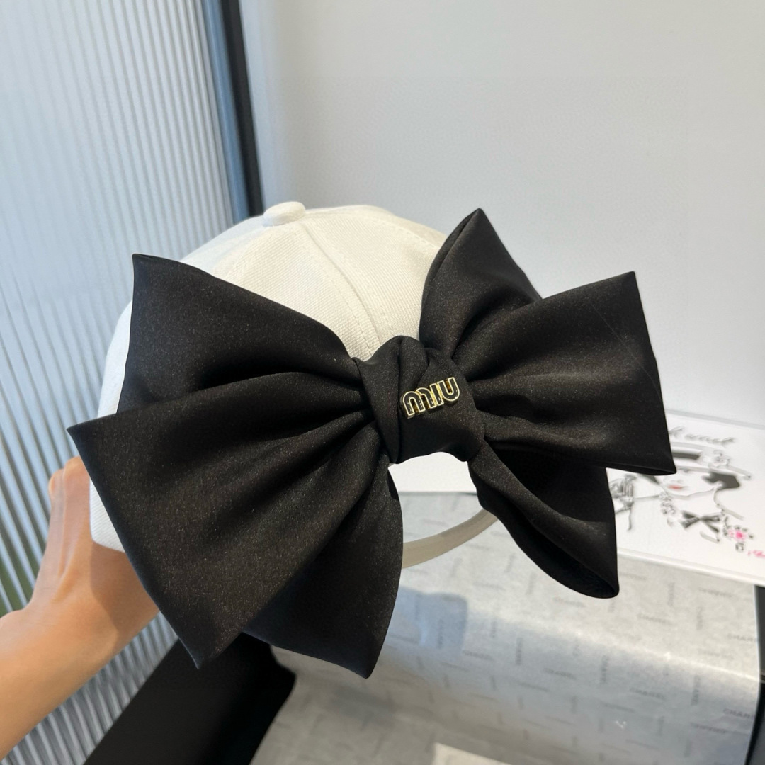 P

miumiu缪缪蝴蝶结鸭舌帽，高端定制，头围57cm