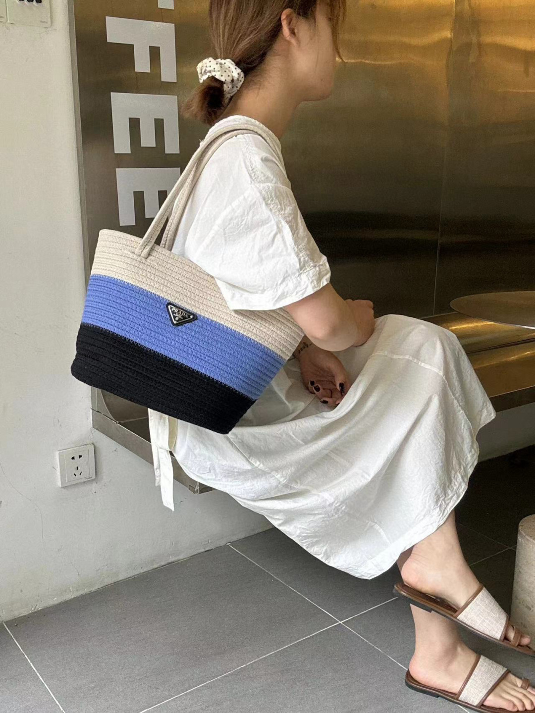 NO:227862,Prada Prada new braided bag, size 35*30 hat, straw hat, fisherman hat, baseball hat, hat, prada, prada, espadrilles, hats19860909Prada普拉达新款编织包,尺寸35*30帽子草帽渔夫帽棒球帽,帽子,prada,prada,espadrilles,hats,hat