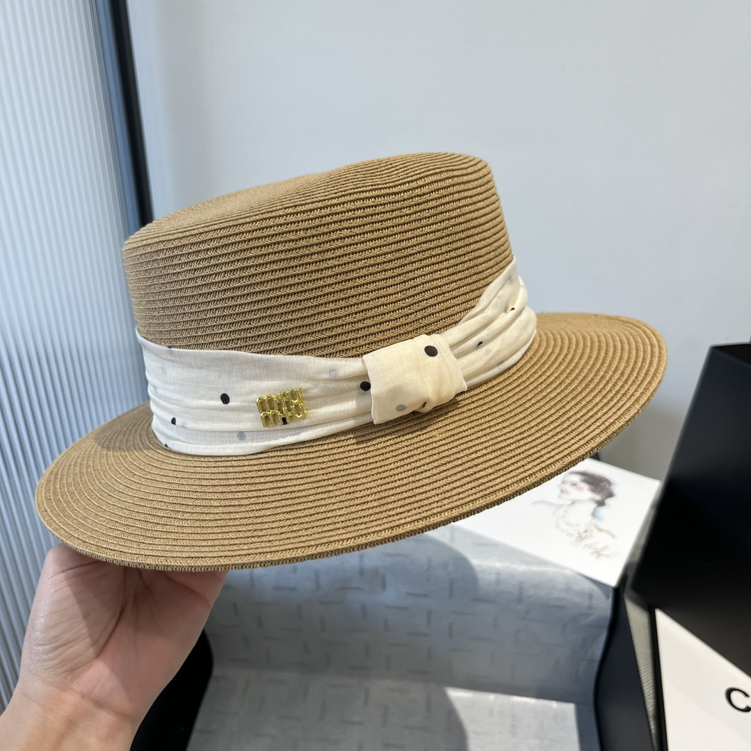 NO:227830,Miumiu Miu new flat top sun hat, sun straw hat, head circumference 57cm hat, straw hat, fisherman hat, baseball hat, hat, miumiu, espadrilles, hats19860909miumiu缪缪新款平顶遮阳帽,遮阳草帽,头围57cm帽子草帽渔夫帽棒球帽,帽子,miumiu,espadrilles,hats,hat