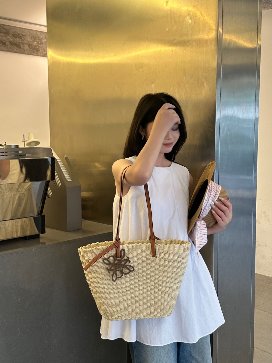 NO:227984,Luo Yiwei LOEWE straw weaving bag summer style straw weaving bag, beach style one-shoulder handbag, top width 55cm, bottom width 30cm, height 40cm hat straw hat fisherman hat baseball hat, hat, loewe, loewe, espadrilles, espadrilles, hats19860909罗意威LOEWE草编包 夏日风情草编包,沙滩风单肩手提包,上宽55cm下宽30cm高40cm帽子草帽渔夫帽棒球帽,帽子,loewe,loewe,espadrilles,espadrilles,hats,hat