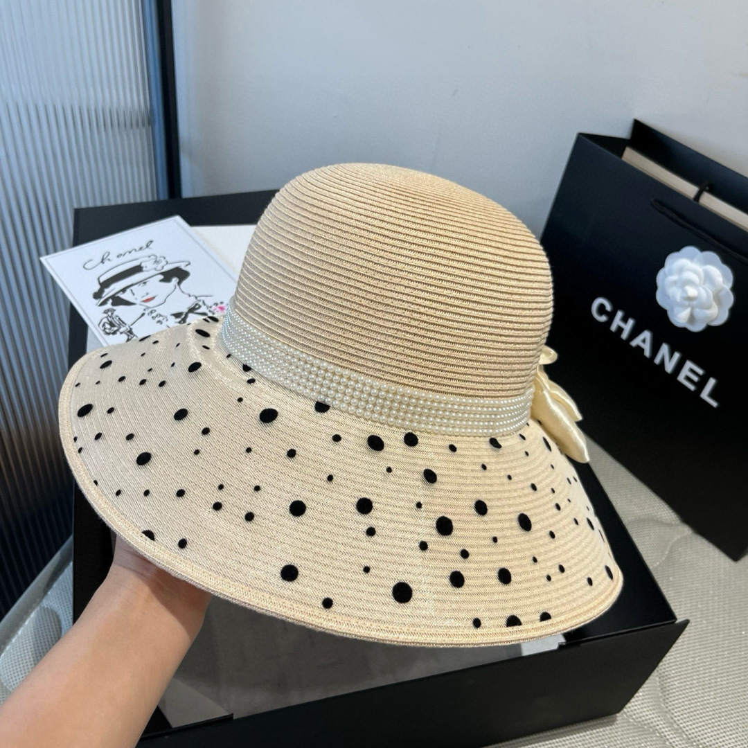 [Valentino Hats]Valentino new basin hat PP straw hat basin cap Head circumfere