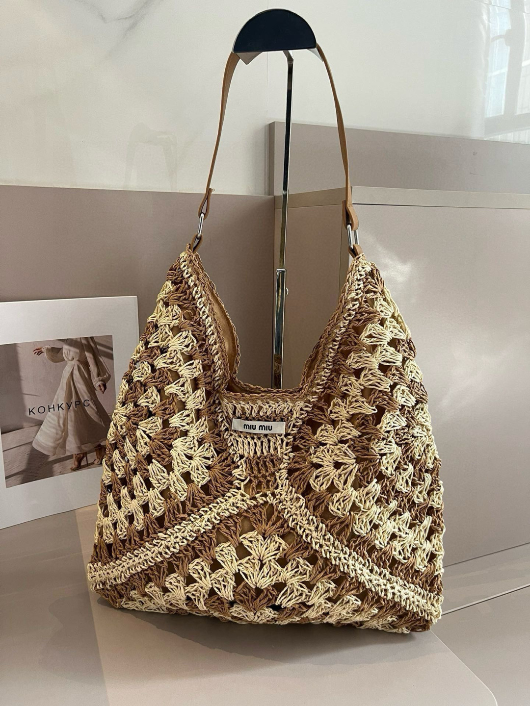 NO:228298,Miumiu Miumi straw weaving bags, straw bags, essential for summer travel clothes, specifications 54*36cm hat, straw hat, fisherman hat, baseball hat, hat, miumiu, espadrilles, espadrilles, hats19860909miumiu缪缪草编包,草包 ,夏日出游搭衣必备,规格54*36cm帽子草帽渔夫帽棒球帽,帽子,miumiu,espadrilles,espadrilles,hats,hat