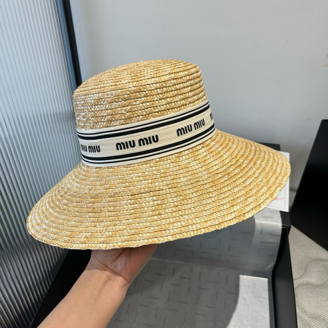 NO:229183,Miumiu Miu new straw pot hat, head circumference 57cm hat, straw hat fisherman hat baseball hat, hat, miumiu, espadrilles, hats19860909miumiu缪缪新款麦秆草盆帽,头围57cm帽子草帽渔夫帽棒球帽,帽子,miumiu,espadrilles,hats,hat