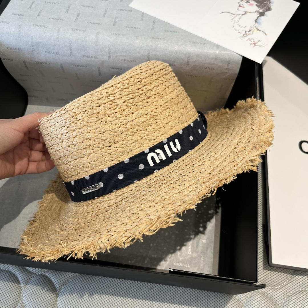NO:229188,Miumiu Miu Lafite straw hat, top hat, head circumference 57cm hat, straw hat fisherman hat baseball hat, hat, miumiu, espadrilles, hats19860909miumiu缪缪拉菲草帽,平顶礼帽,头围57cm帽子草帽渔夫帽棒球帽,帽子,miumiu,espadrilles,hats,hat