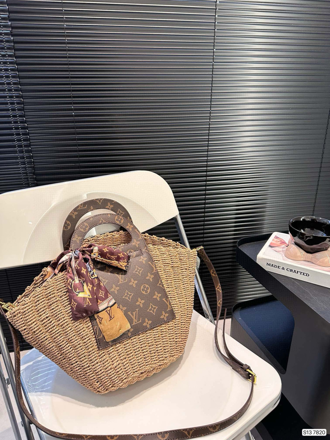 NO:228965,Fitted with airplane box Lv woven tote bag Lafite woven beach Summer is coming, ready for holiday back style items, the highest definition of leisure, must match, size 23 24 item number 7820 hat Straw hat Fisherman hat Baseball hat, hat, louis vuitton, espadrilles, espadrilles, totes, hats19860909配飞机盒 Lv 编织托特包 拉菲草编织沙滩 夏天来了,准备度假背的风情单品,休闲的最高定义,一定要搭配,尺寸23 24 货号7820帽子草帽渔夫帽棒球帽,帽子,louis vuitton,espadrilles,espadrilles,totes,hats,hat