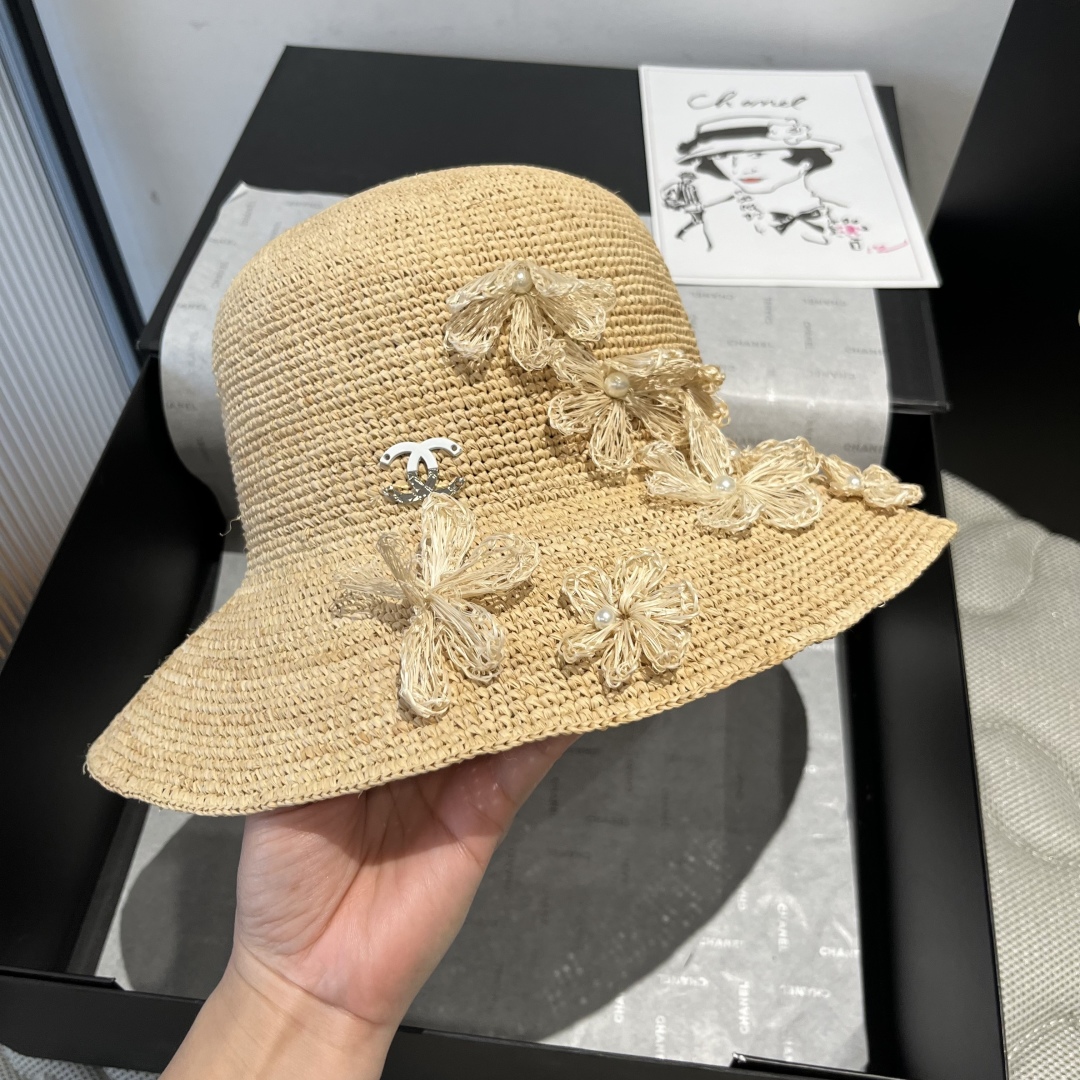 @

Chanel香奈儿新款拉菲草帽，纯手工钩织，灯笼草帽，超级重工  头围57cm