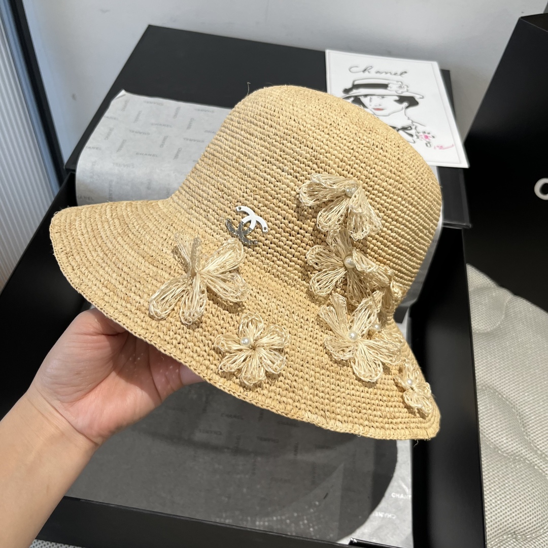 @

Chanel香奈儿新款拉菲草帽，纯手工钩织，灯笼草帽，超级重工  头围57cm