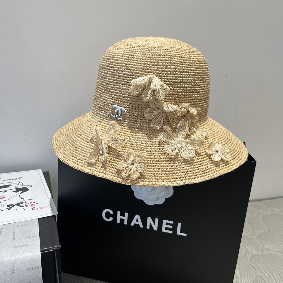 @

Chanel香奈儿新款拉菲草帽，纯手工钩织，灯笼草帽，超级重工  头围57cm