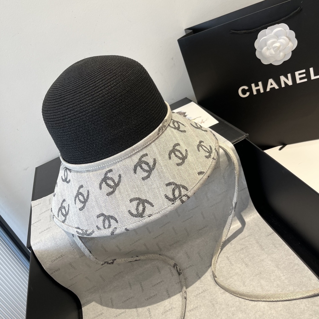 P

Chanel香奈儿草帽，高级定制，头围57cm。