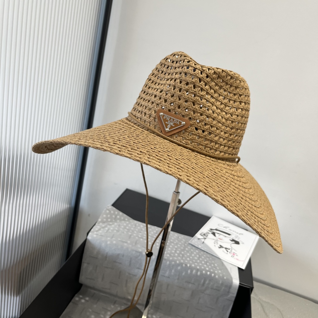 P

Prada普拉达吃款礼帽，遮阳大草帽，佩戴防风绳，头围57cm