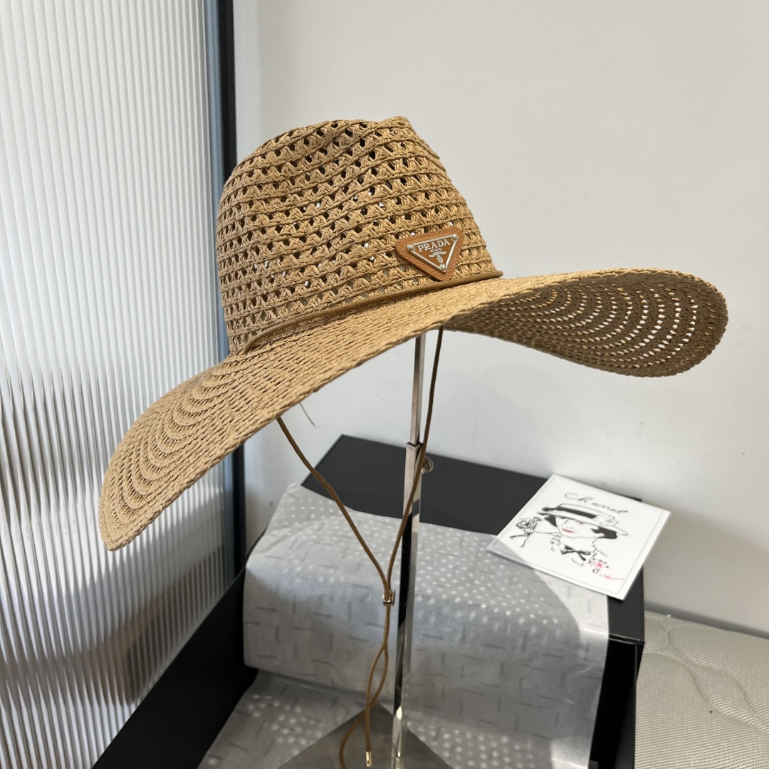 P

Prada普拉达吃款礼帽，遮阳大草帽，佩戴防风绳，头围57cm
