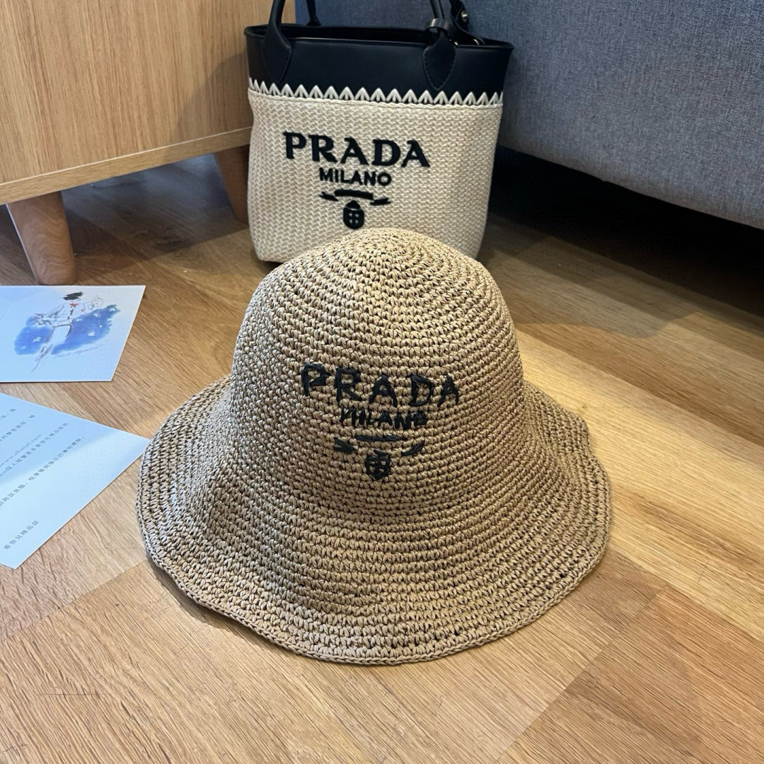NO:229981,PRADA Prada 2025 summer folding straw hat, pure finish crochet, head circumference 57cm, foldable hat, straw hat, fisherman hat, baseball hat, hat, prada, prada, espadrilles, hats19860909PRADA普拉达2025夏款折叠草帽,纯收工钩织,头围57cm,可折叠帽子草帽渔夫帽棒球帽,帽子,prada,prada,espadrilles,hats,hat