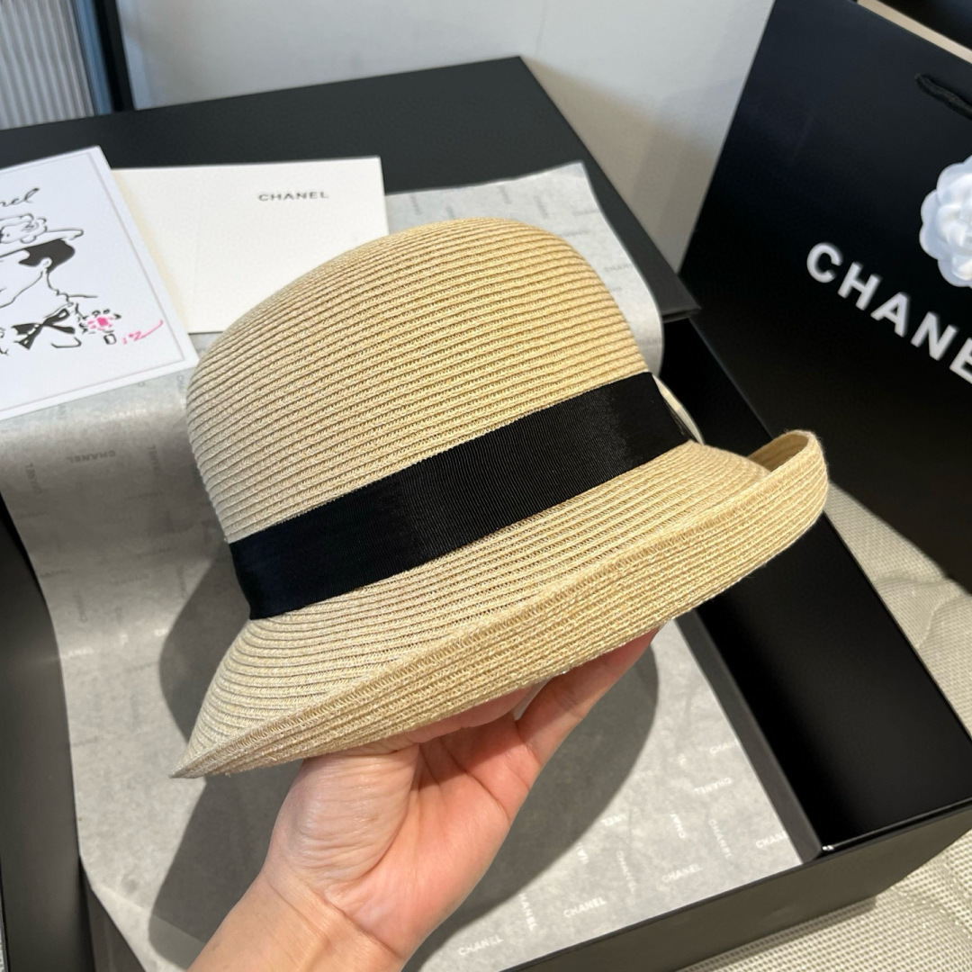 NO:230578,Chanel Chanel curly straw hat, head circumference 57cm hat Straw hat Fisherman hat Baseball hat, hat, chanel, chanel, espadrilles, hats19860909Chanel香奈儿卷边草帽,头围57cm帽子草帽渔夫帽棒球帽,帽子,chanel,chanel,espadrilles,hats,hat