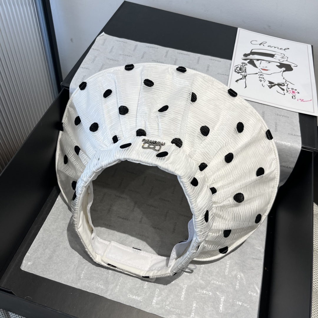 P

miumiu缪缪贝壳帽，空顶遮阳帽 可调节