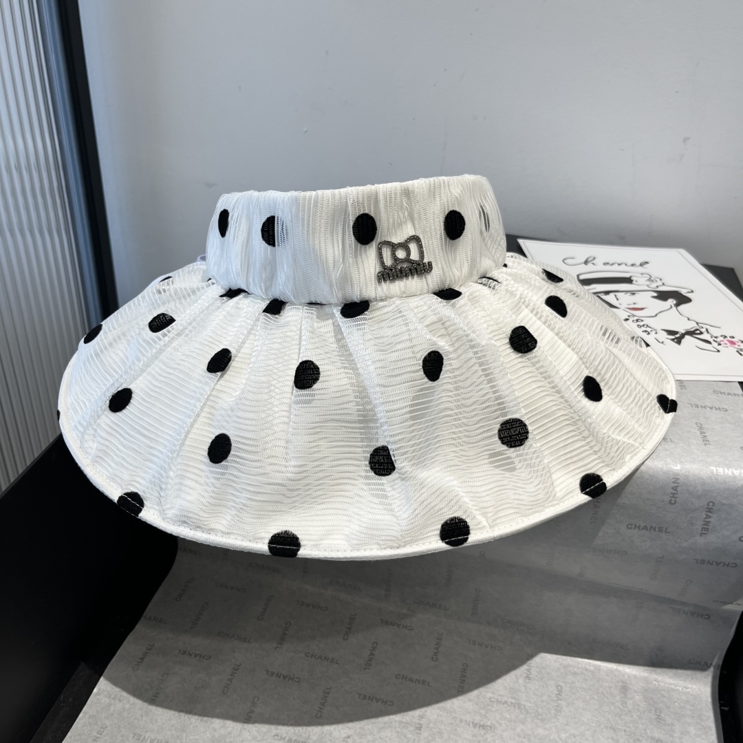 P

miumiu缪缪贝壳帽，空顶遮阳帽 可调节