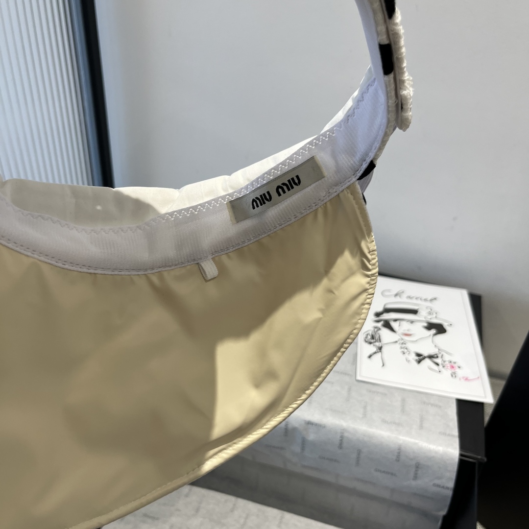 P

miumiu缪缪贝壳帽，空顶遮阳帽 可调节