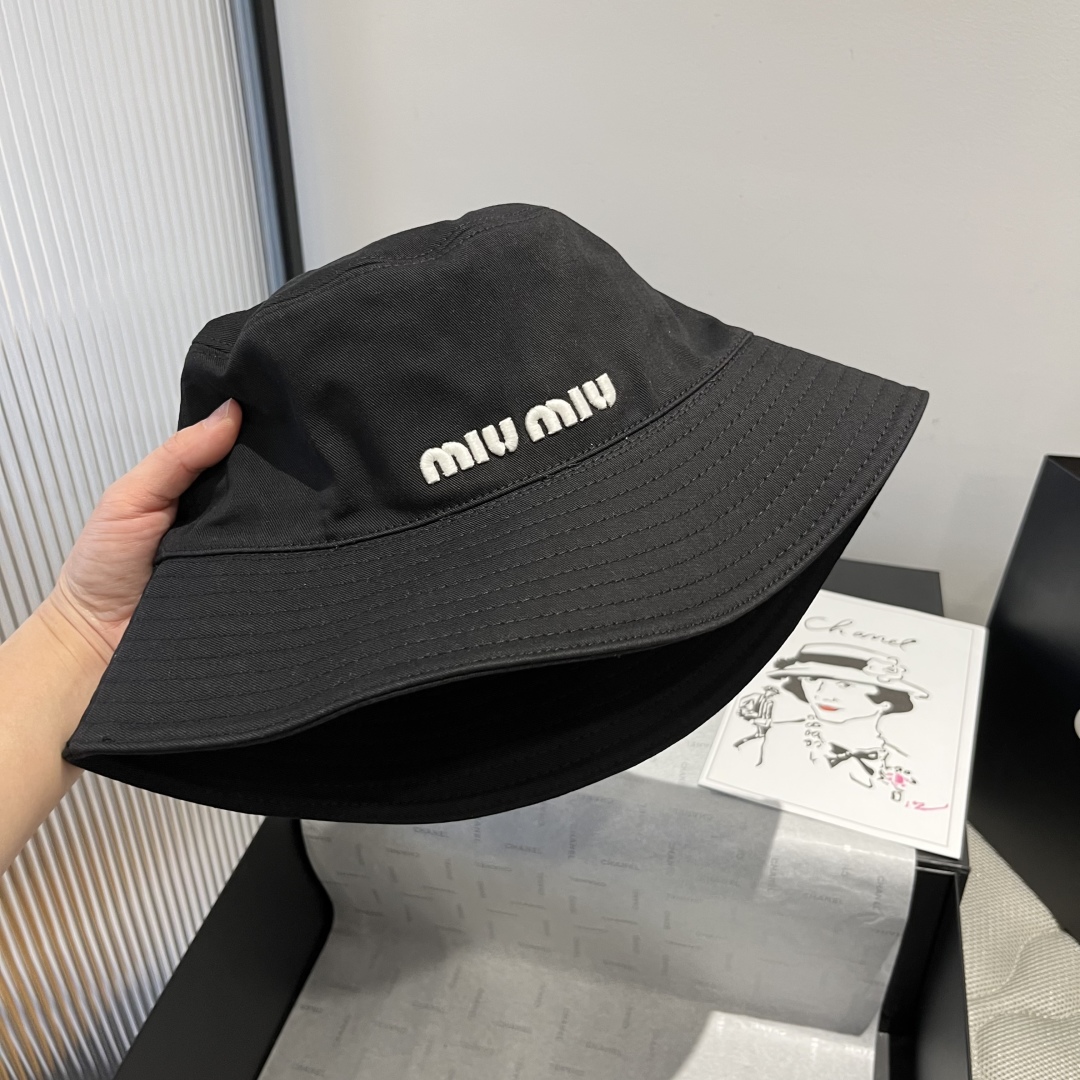 P

miumiu缪缪新款 纯棉渔夫帽，头围57cm