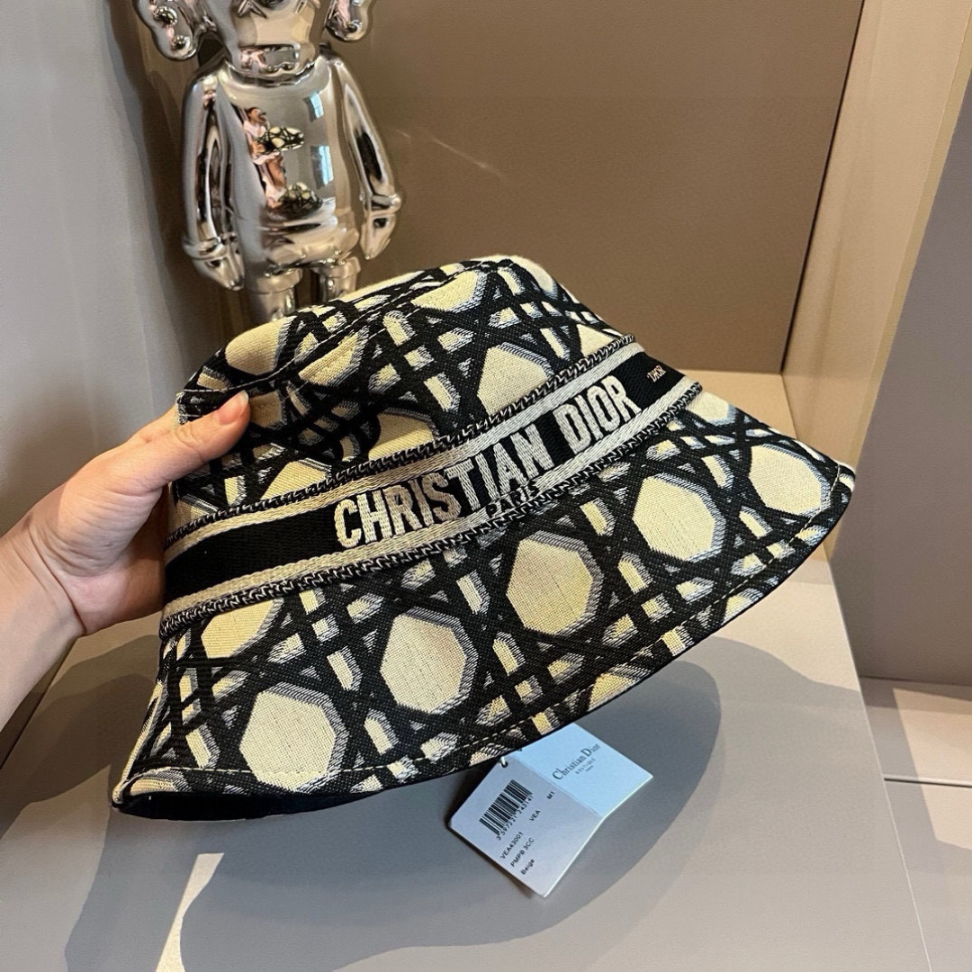 P

Dior迪奥新款陵格渔夫帽，专柜新品，男女通用款头围57cm