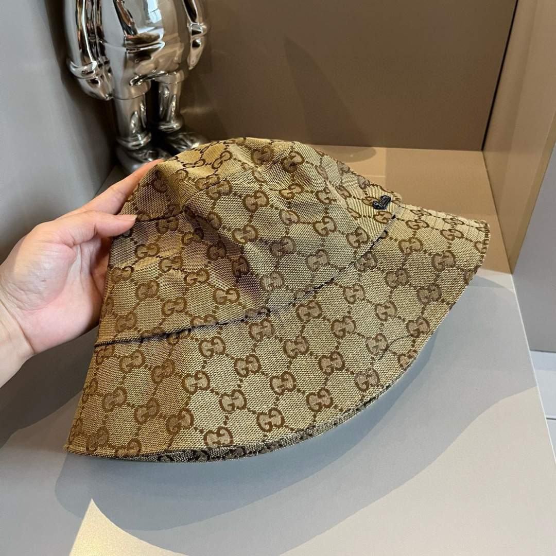 P

Gucci古奇经典款老花渔夫帽，男女通用，头围57cm