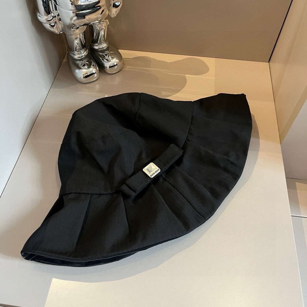 P

缪缪miumiu2024春夏新款布帽，百褶款渔夫帽，头围57cm