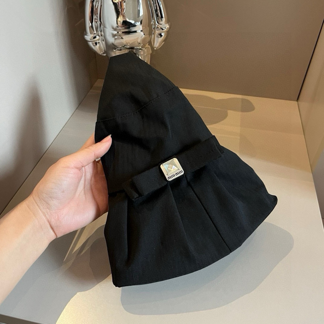 P

缪缪miumiu2024春夏新款布帽，百褶款渔夫帽，头围57cm