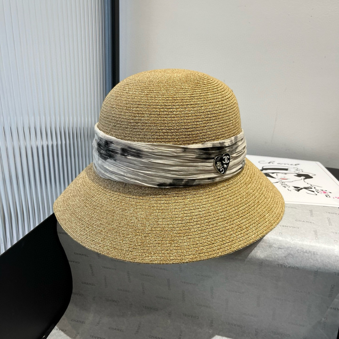 NO:343357,. Chanel Chanel new straw hat, head circumference 57cm hat straw hat fisherman hat baseball hat, hat, chanel, chanel, espadrilles, hats. Chanel香奈儿新款草帽,头围57cm帽子草帽渔夫帽棒球帽,帽子,chanel,chanel,espadrilles,hats,hat