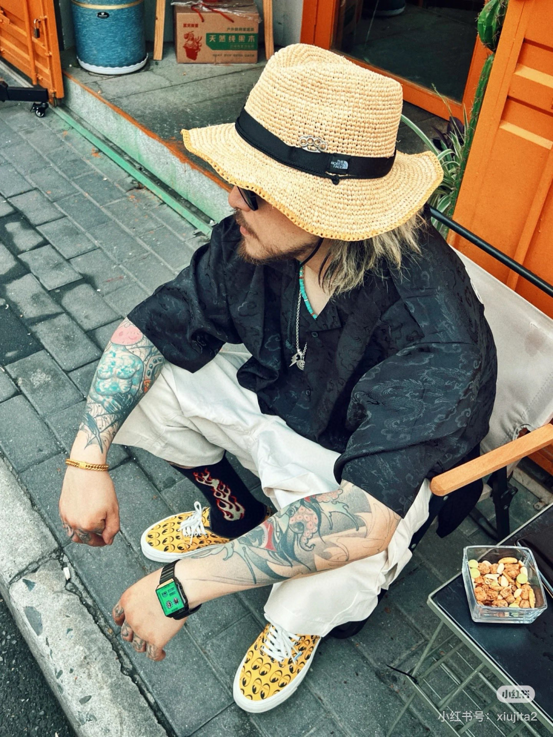 NO:510983,The official website on the north said it is a camping straw hat, but it can actually be worn in daily life. The hat has a head circumference of about 59.5, a height of 12cm, and a brim of 7cm. It must be hand-woven Rafia. It has a very good breathability and is very suitable for shopping and vacation~ Panama straw hat design, with a concave piece of head, a circle of the hat brim has soft steel wire, a windproof rope, and a Velcro drawstring can be adjusted. Hat straw hat fisherman's hat baseball hat, hat, The North Face, espadrilles, hats北面 官网说是露营野营草帽,实际上日常生活也能戴, 帽子头围59.5左右,高度12cm,帽檐7cm,一定是拉菲草手工编织 透气性很不错,很适合出游逛街度假哦~ 巴拿马草帽设计,头顶是有一块凹下去的哦,帽檐一圈有软钢丝,配有一条防风绳,同时也有魔术贴抽绳可调整. 帽子草帽渔夫帽棒球帽,帽子,The North Face,espadrilles,hats,hat