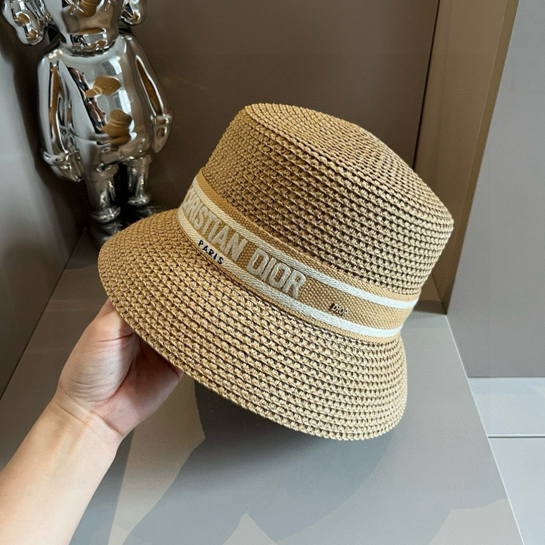 P

Dior迪奥新款草帽，日本纸草制作，跑量王，头围57cm