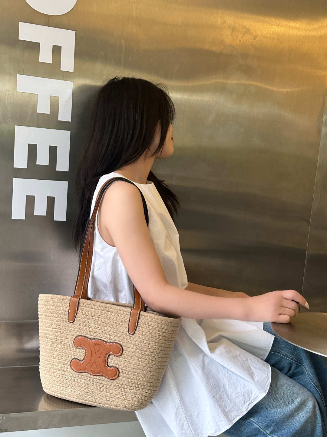 NO:343472,Celine official website straw woven bag Lafite hand-woven bag, a must-have for traveling on the beach in summer, the counter is out of stock, size: top width 42cm, bottom width 25 height 30cm hat Straw hat Fisherman hat Baseball hat, hat, celine, celine, espadrilles, espadrilles, hatsCeline赛琳官网款草编包拉菲草手编包,夏季出游沙滩必备,专柜都断货了,尺寸:上宽42cm 下宽25高度30cm帽子草帽渔夫帽棒球帽,帽子,celine,celine,espadrilles,espadrilles,hats,hat