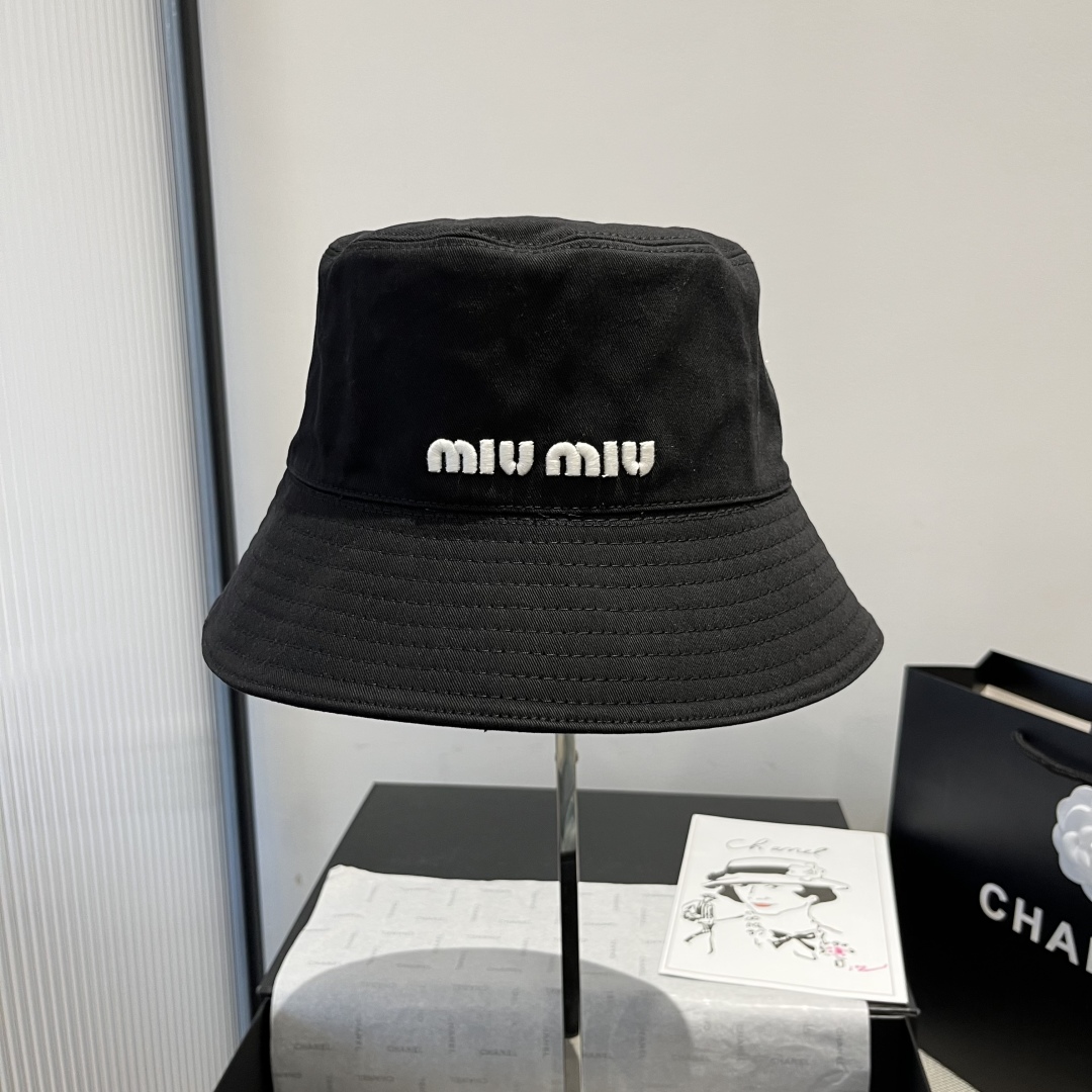 P

miumiu缪缪新款 纯棉渔夫帽，头围57cm