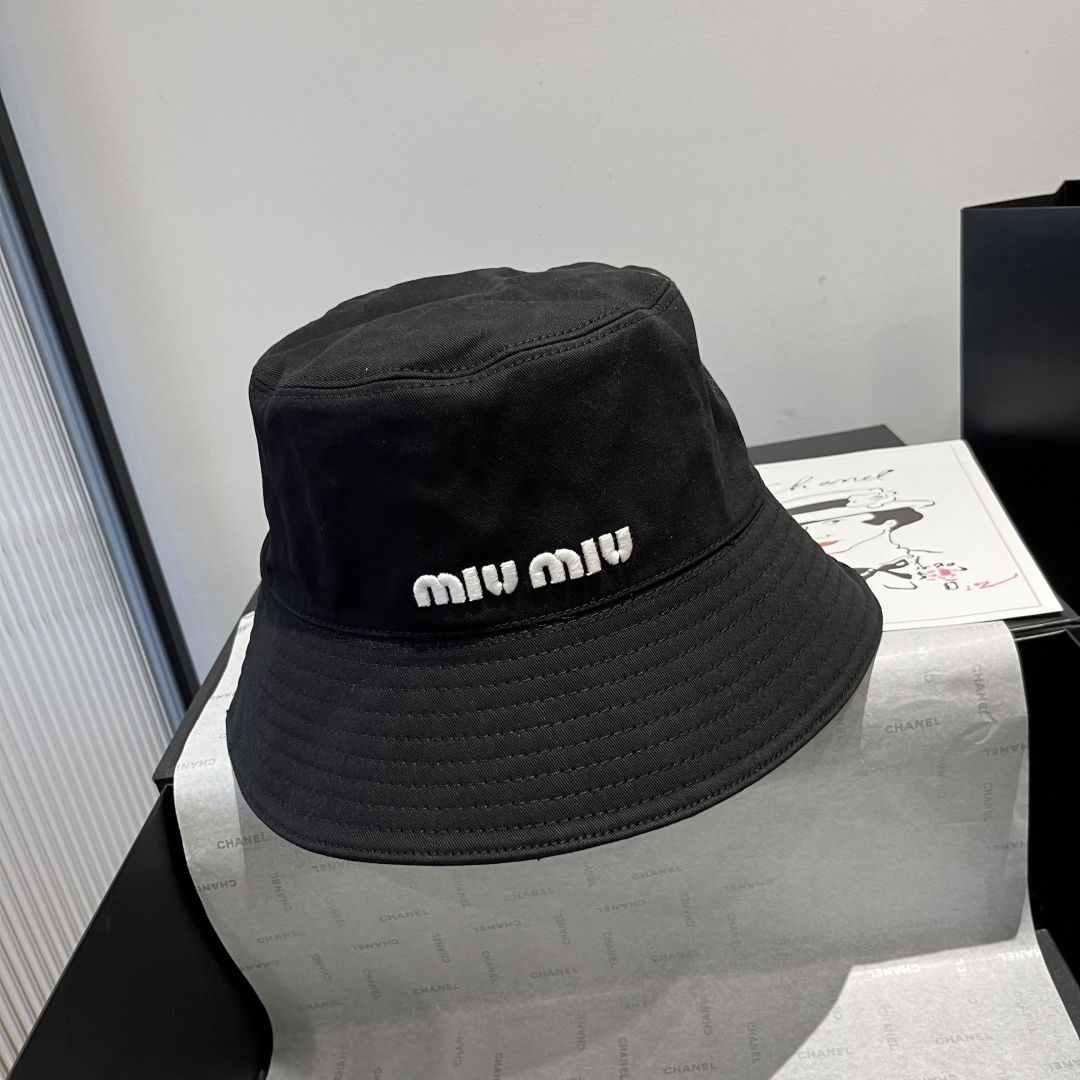 P

miumiu缪缪新款 纯棉渔夫帽，头围57cm