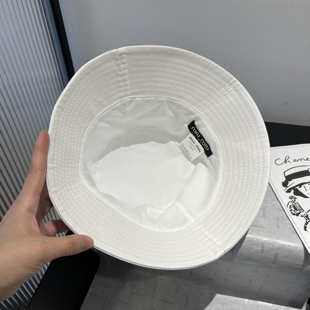 P

miumiu缪缪新款 纯棉渔夫帽，头围57cm