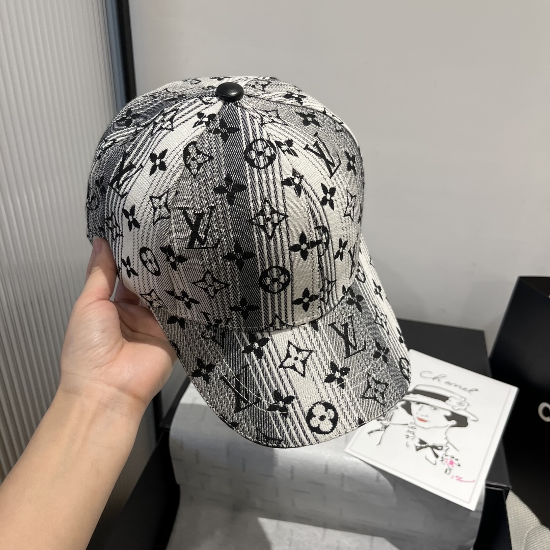 P

LV新款鸭舌帽，头围57cm