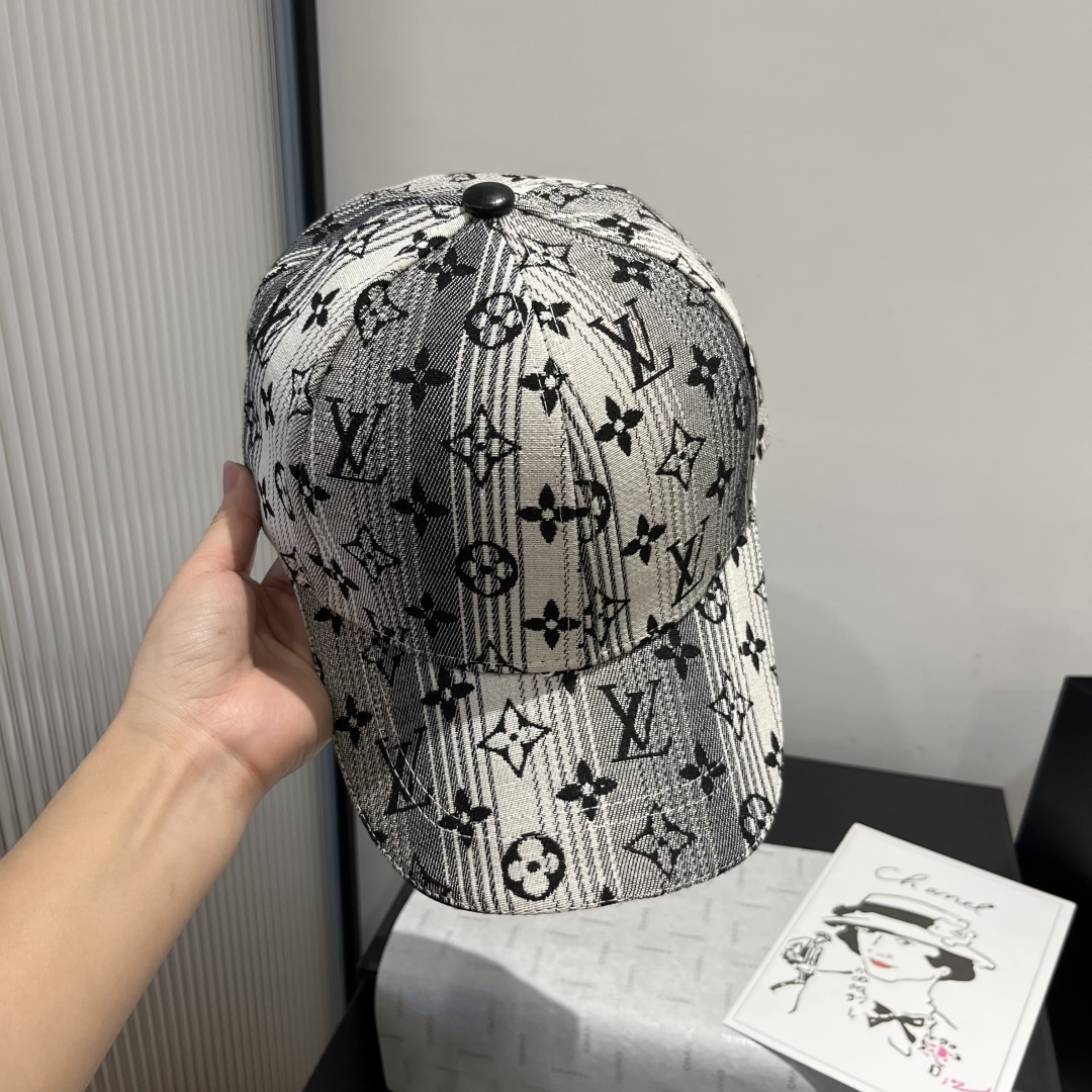 P

LV新款鸭舌帽，头围57cm