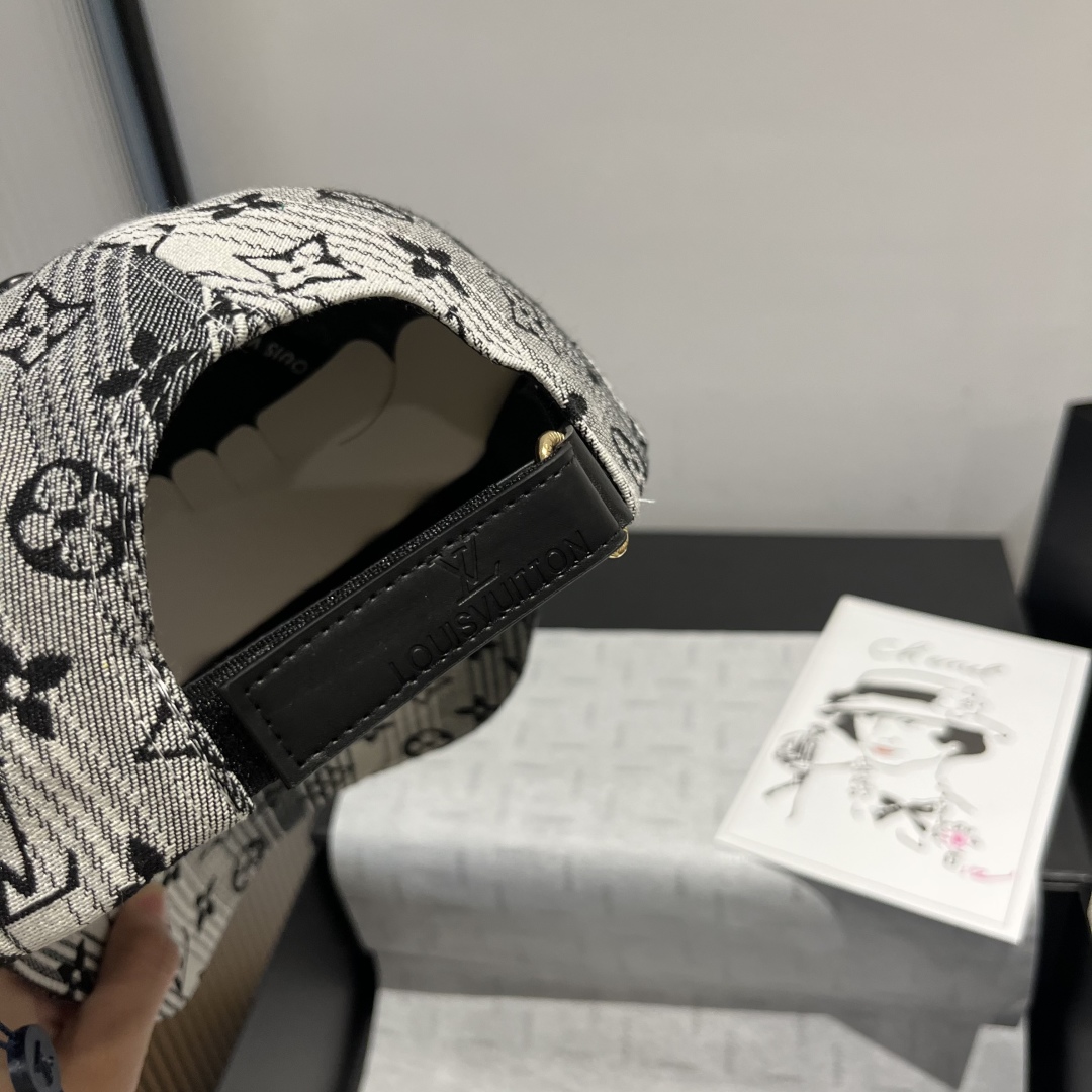 P

LV新款鸭舌帽，头围57cm