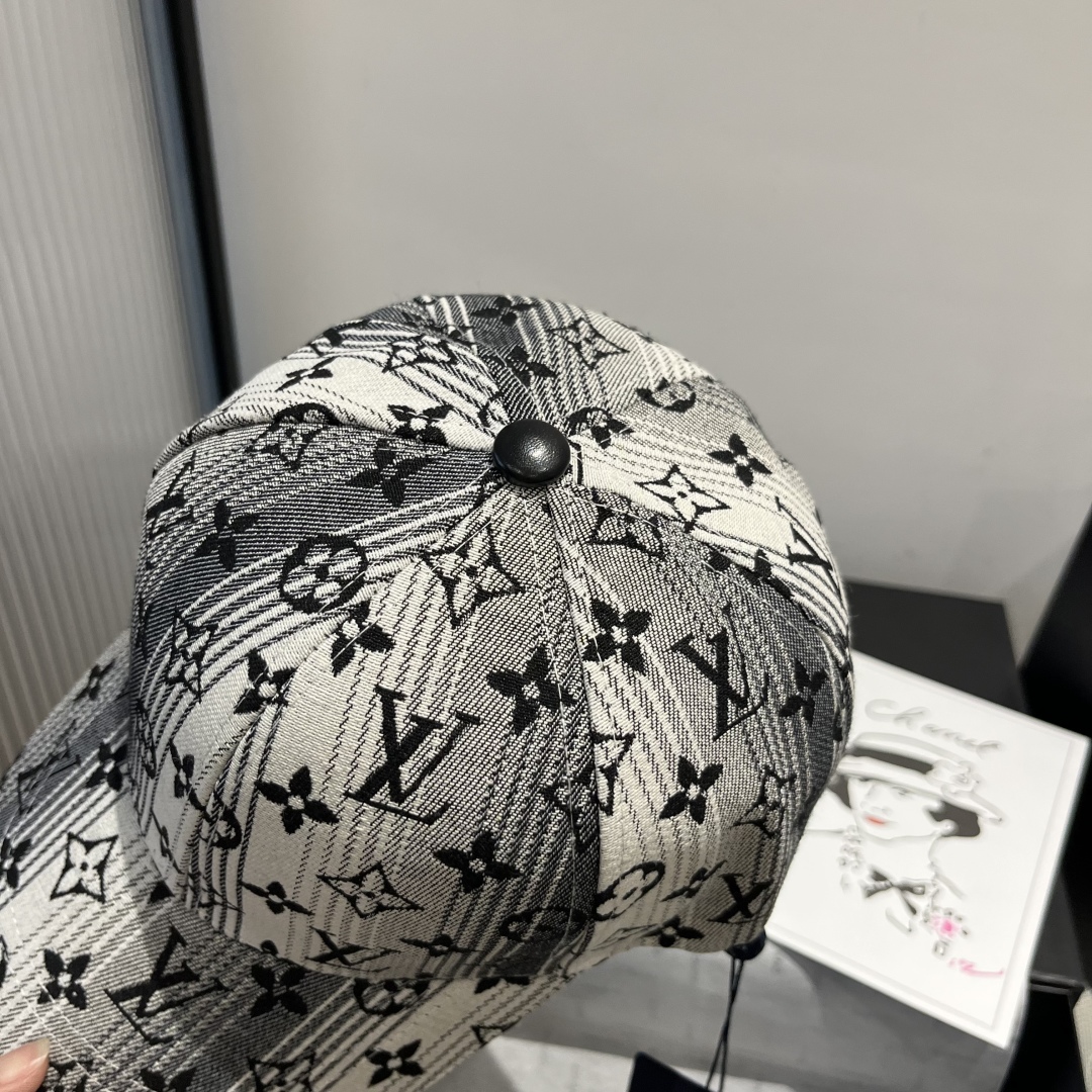 P

LV新款鸭舌帽，头围57cm