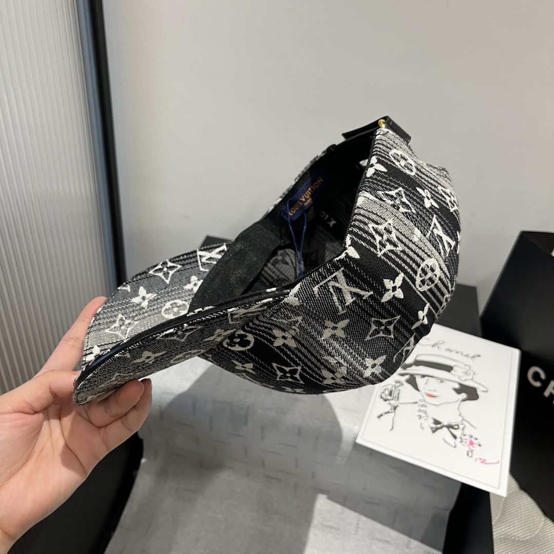 P

LV新款鸭舌帽，头围57cm