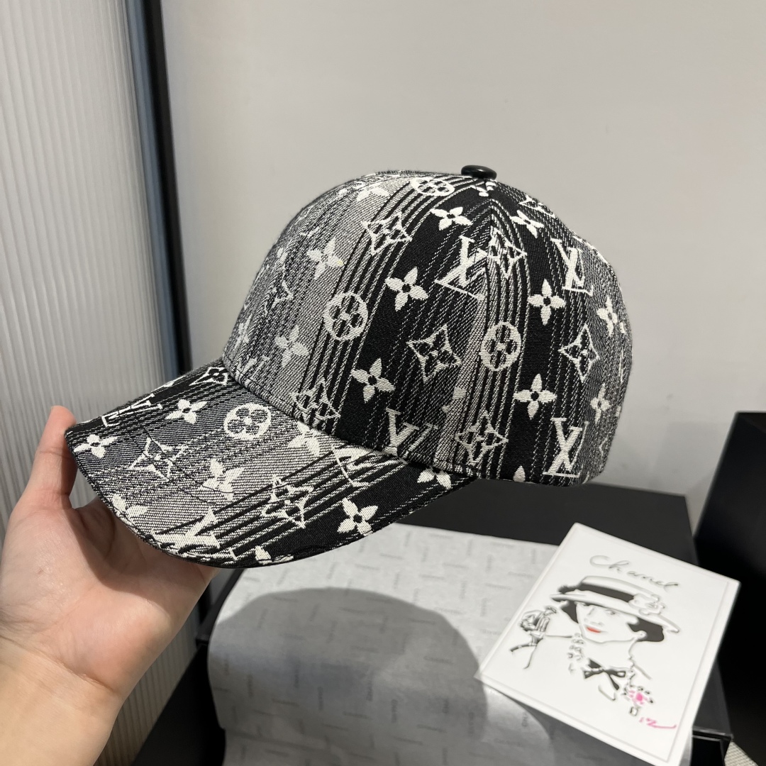 P

LV新款鸭舌帽，头围57cm