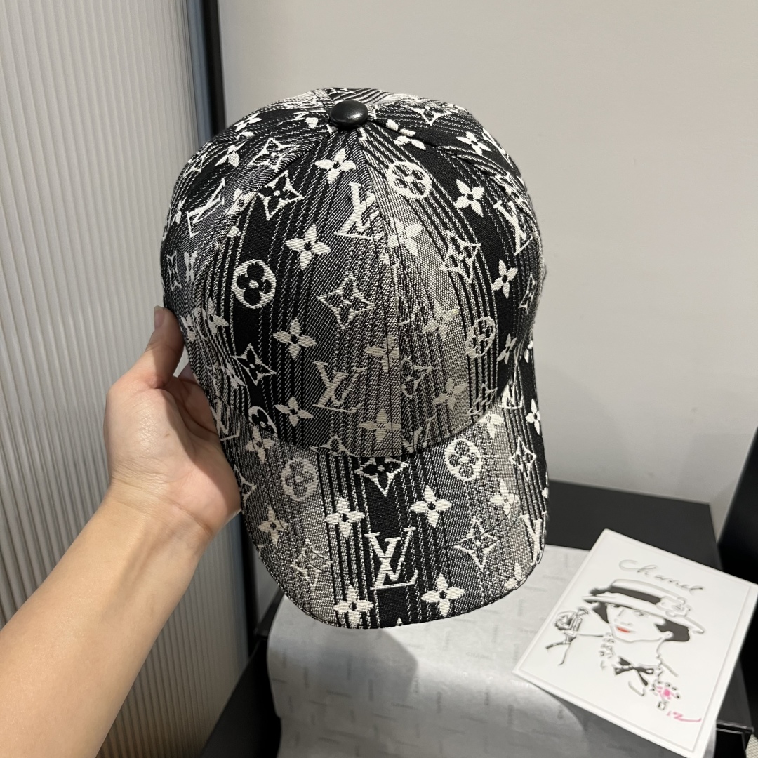 P

LV新款鸭舌帽，头围57cm
