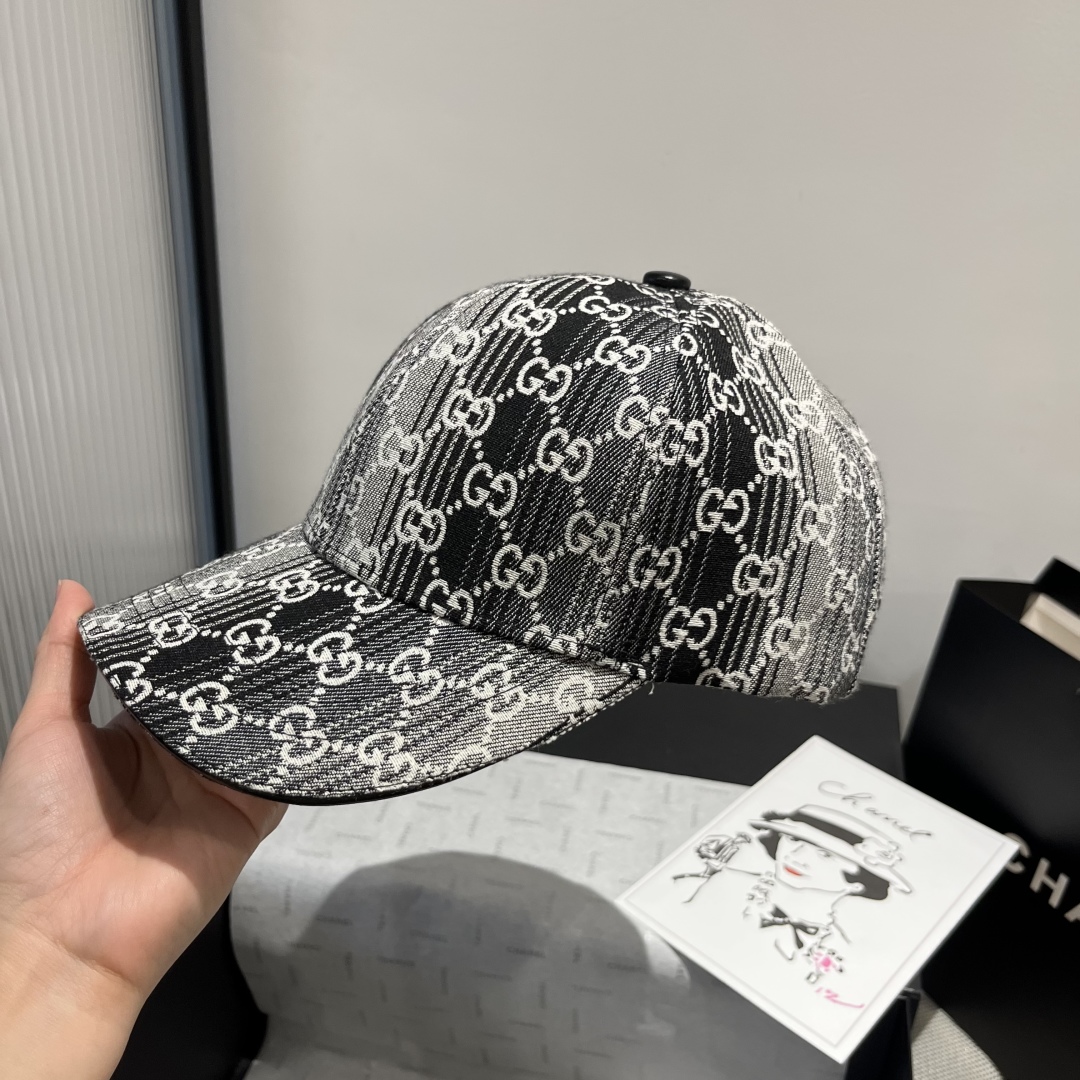P

Gucci古奇新款鸭舌帽，头围57cm