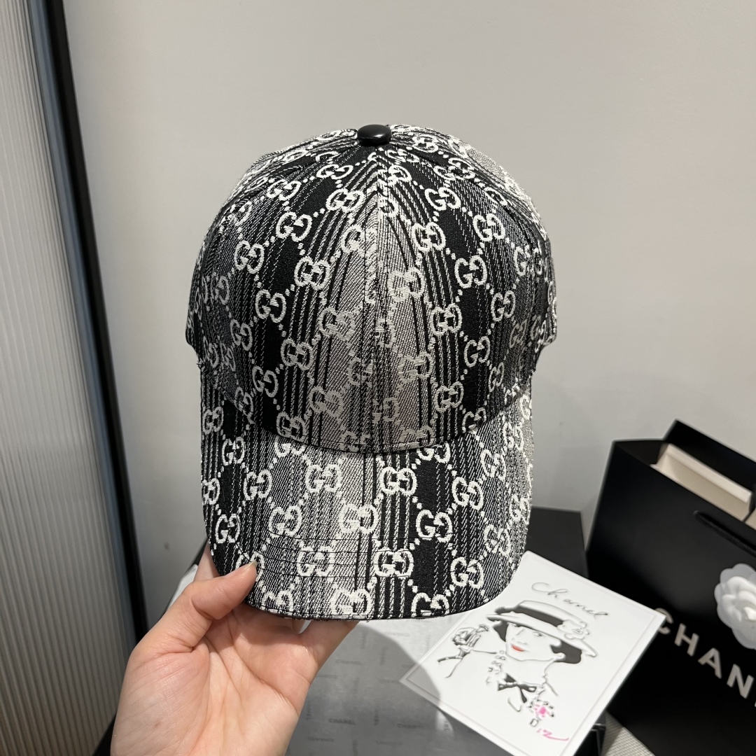 P

Gucci古奇新款鸭舌帽，头围57cm