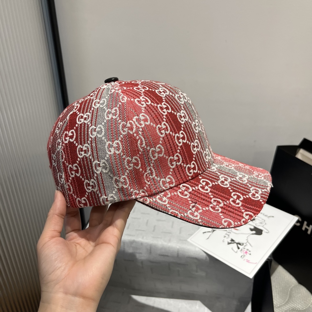 P

Gucci古奇新款鸭舌帽，头围57cm