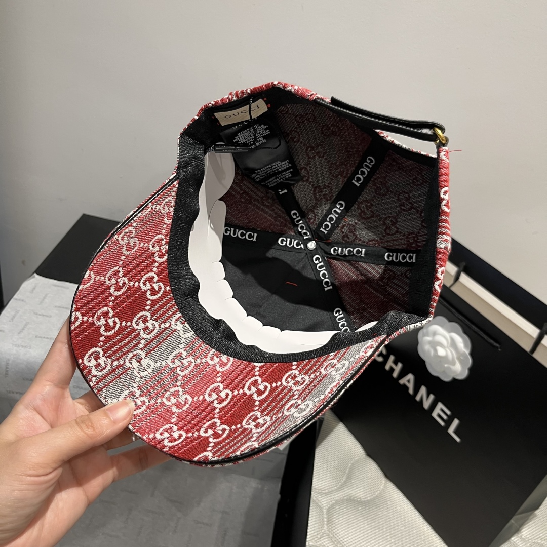 P

Gucci古奇新款鸭舌帽，头围57cm